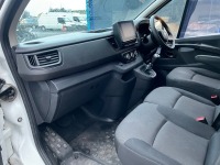 RENAULT TRAFIC SL28 BUSINESS+ SWB 2.0 BLUE DCI 130PS - 10