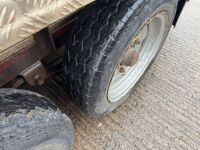 APPROX. 12ft x 6ft HAMILTON TRI AXLE CATTLE TRAILER&nbsp; - 8