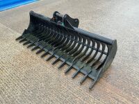 APPROX. 6ft UNUSED TREVOR COLLINS RAKE BUCKET TO SUIT 8 TON MACHINE - 3