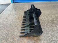 APPROX. 6ft UNUSED TREVOR COLLINS RAKE BUCKET TO SUIT 8 TON MACHINE - 4