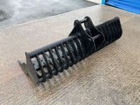 APPROX. 6ft UNUSED TREVOR COLLINS RAKE BUCKET TO SUIT 8 TON MACHINE - 5