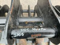 APPROX. 6ft UNUSED TREVOR COLLINS RAKE BUCKET TO SUIT 8 TON MACHINE - 10