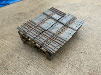 APPROX. 42No. 450mm TRACK PADS - 3