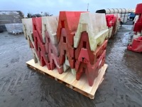 APPROX. 20No. PLASTIC JERSEY KERBS - 3