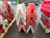 APPROX. 8No. PLASTIC JERSEY KERBS - 2