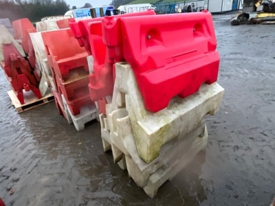 APPROX. 9No. PLASTIC JERSEY KERBS