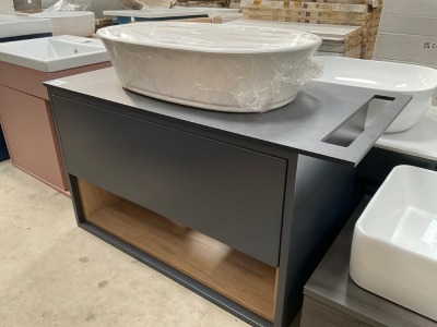APPROX. 800 SINGLE-DRAWER WALL-MOUNTED VANITY UNIT IN CARBON WITH OPEN OAK SHELF, SOLID COMPACT WORKTOP WITH INTEGRATED TOWEL HANGER AND FREESTANDING BASIN