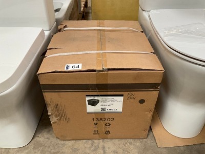 ORACLE WALL-HUNG PAN AND SEAT IN MATTE BLACK