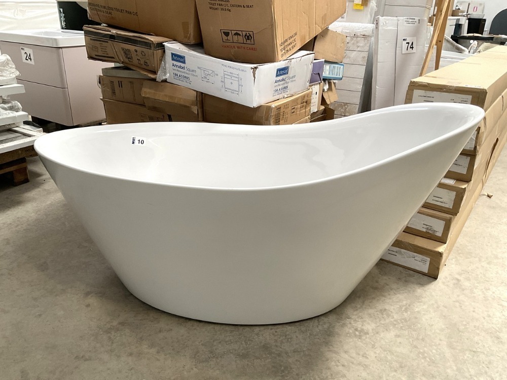 APPROX. 1500x720 CONTEMPORARY DOUBLE ENDED FREESTANDING BATH