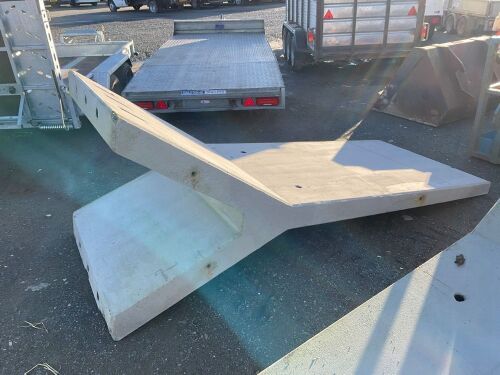 CONCRETE TEMPORARY WALL PANEL