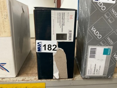 DUAL-OUTLET CONCEALED SHOWER VALVE IN BLACK