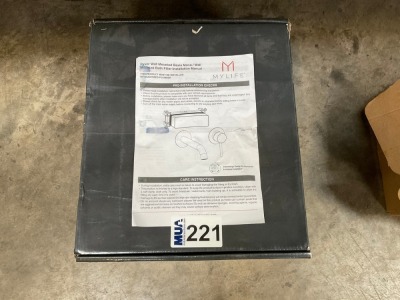 RYVER EASY-PLUMB WALL-MOUNTED BATH FILLER IN BRUSHED BRASS