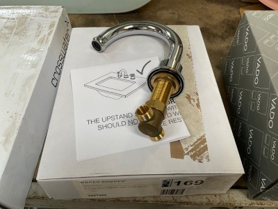 THREE-HOLE BASIN MIXER IN CHROME