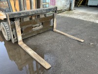 CATERPILLAR V130 7.5 TON DIESEL TWIN WHEEL FORKLIFT - 9