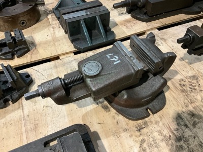 APPROX. 300mm ENGINEER'S VICE