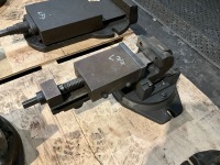 APPROX. 350mm ENGINEER'S VICE