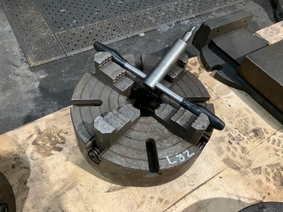 APPROX. 310mm 4 JAW CHUCK