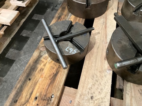 APPROX. 160mm 3 JAW CHUCK