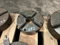 APPROX. 200mm 4 JAW CHUCK