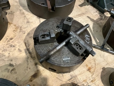 APPROX. 235mm 3 JAW CHUCK