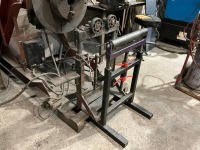 240v METAL TURNTABLE & ROLLER STAND - 2