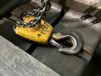 SWING CRANE COMPLETE WITH ELECTRIC CHAIN HOIST - 3