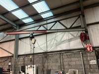 SWING CRANE WITH ELECTRIC CHAIN HOIST