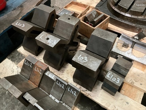 4No. MACHINE V-BLOCKS