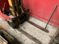 STEINBOCK EFG06KA 600KG BATTERY FORKLIFT & CHARGER - 3