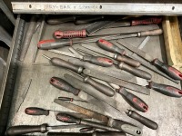 8 DRAWER METAL CABINET & CONTENTS - 4