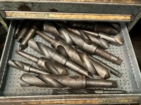 15 DRAWER METAL CABINET & CONTENTS - 16