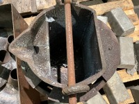 PALLET LOT TO INC. MELTING POT & WHITE METAL MAKER - 4