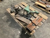 PALLET LOT TO INC. HURON ENGINEERS VICE & LATHE STEADYS - 2