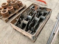 PALLET LOT TO INC. ASSORTED METAL BOGIE PARTS & PINS - 2