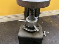 WILSON HARDNESS TESTING MACHINE - 4