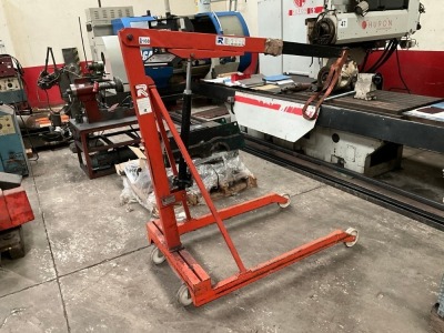 RAVAGLIOLI 500KG ENGINE CRANE