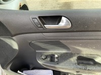 VOLKSWAGEN GOLF S 1.9 TDI 5DR HATCHBACK - 16