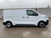 VAUXHALL VIVARO 2700 DYNAMIC L1 H1 1.5D 120PS - 26
