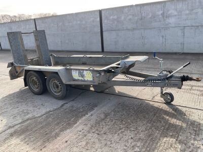 APPROX. 9ft x 4.6ft IFOR WILLIAMS 2700KGS TWIN AXLE BEAVERTAIL PLANT TRAILER