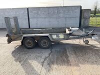 APPROX. 9ft x 4.6ft IFOR WILLIAMS 2700KGS TWIN AXLE BEAVERTAIL PLANT TRAILER - 2