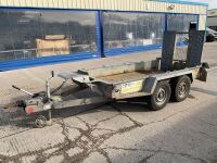 APPROX. 9ft x 4.6ft IFOR WILLIAMS 2700KGS TWIN AXLE BEAVERTAIL PLANT TRAILER - 5