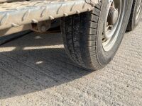 APPROX. 9ft x 4.6ft IFOR WILLIAMS 2700KGS TWIN AXLE BEAVERTAIL PLANT TRAILER - 7