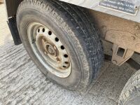 APPROX. 9ft x 4.6ft IFOR WILLIAMS 2700KGS TWIN AXLE BEAVERTAIL PLANT TRAILER - 16