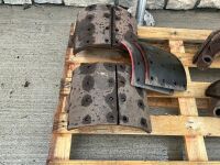 RELINED SCANIA BRAKE SHOES & SPARE PAD - 2