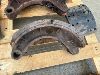 RELINED SCANIA BRAKE SHOES & SPARE PAD