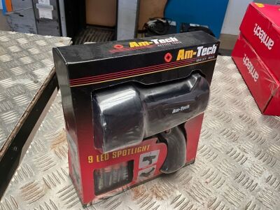 UNUSED AM-TECH 9 LED SPOTLIGHT