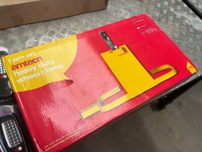 UNUSED AM-TECH HEAVY DUTY WHEEL CLAMP