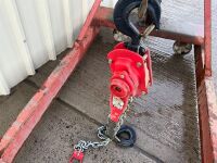 CLARKE STRONG-ARM MOBILE HYDRAULIC ENGINE CRANE - 3