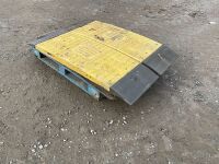 PALLET TO INC. 3No. GROUND PROTECTION BOARDS & 2No. RAMPS - 2