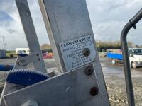 CLOW ALUMINIUM FOLDABLE PODIUM - 3